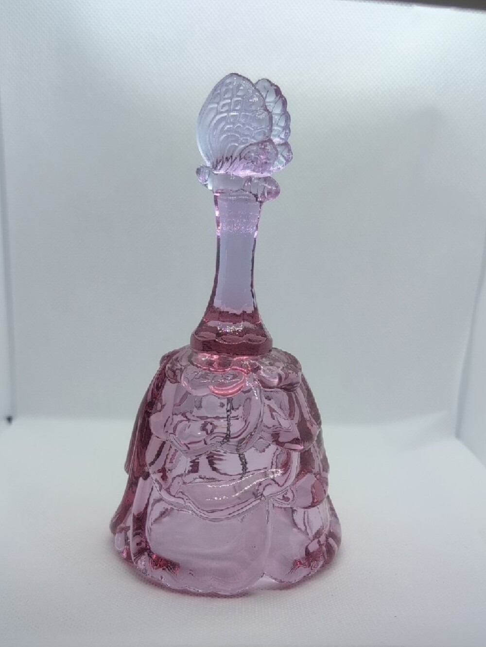 Vintage Fenton Rose pink Glass Draped Bell With Butterfly Finial - Picture 4 of 6